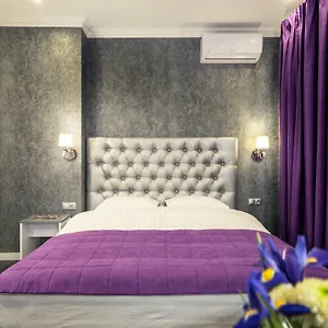 In Center Area Apartment Kyiv